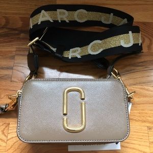 —-SOLD—Marc jacobs snapshot bag French grey multi